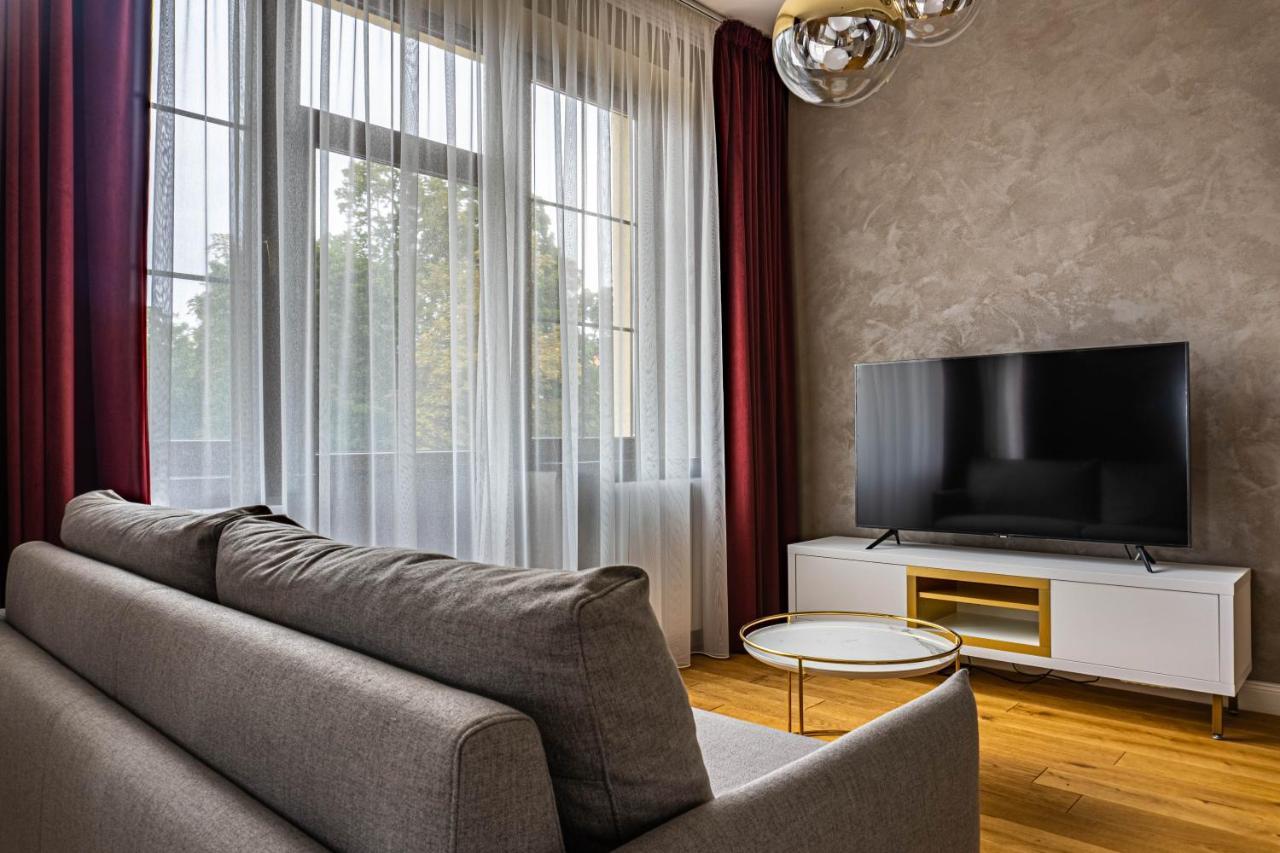מיכלובצ'ה Rosso Aparthotel מראה חיצוני תמונה