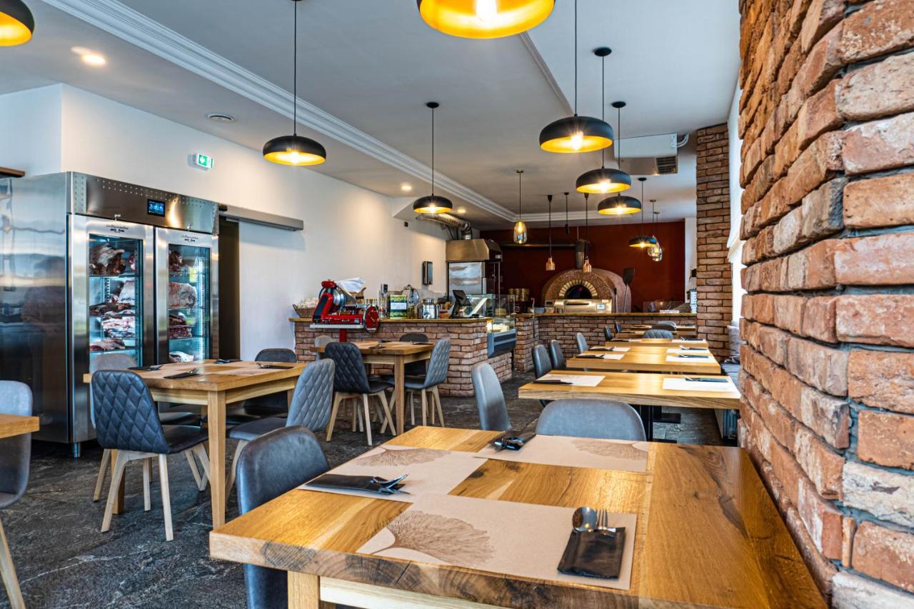 מיכלובצ'ה Rosso Aparthotel מראה חיצוני תמונה