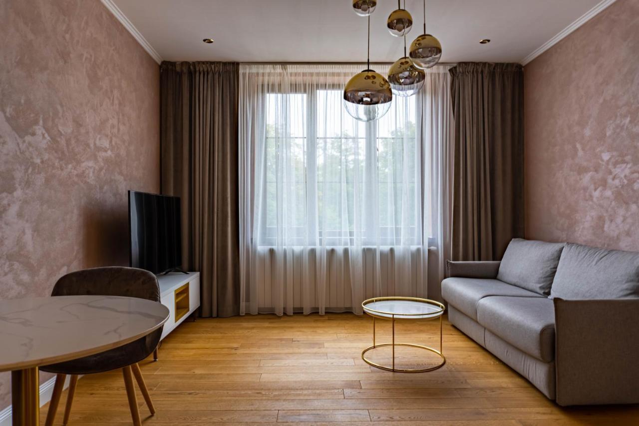 מיכלובצ'ה Rosso Aparthotel מראה חיצוני תמונה